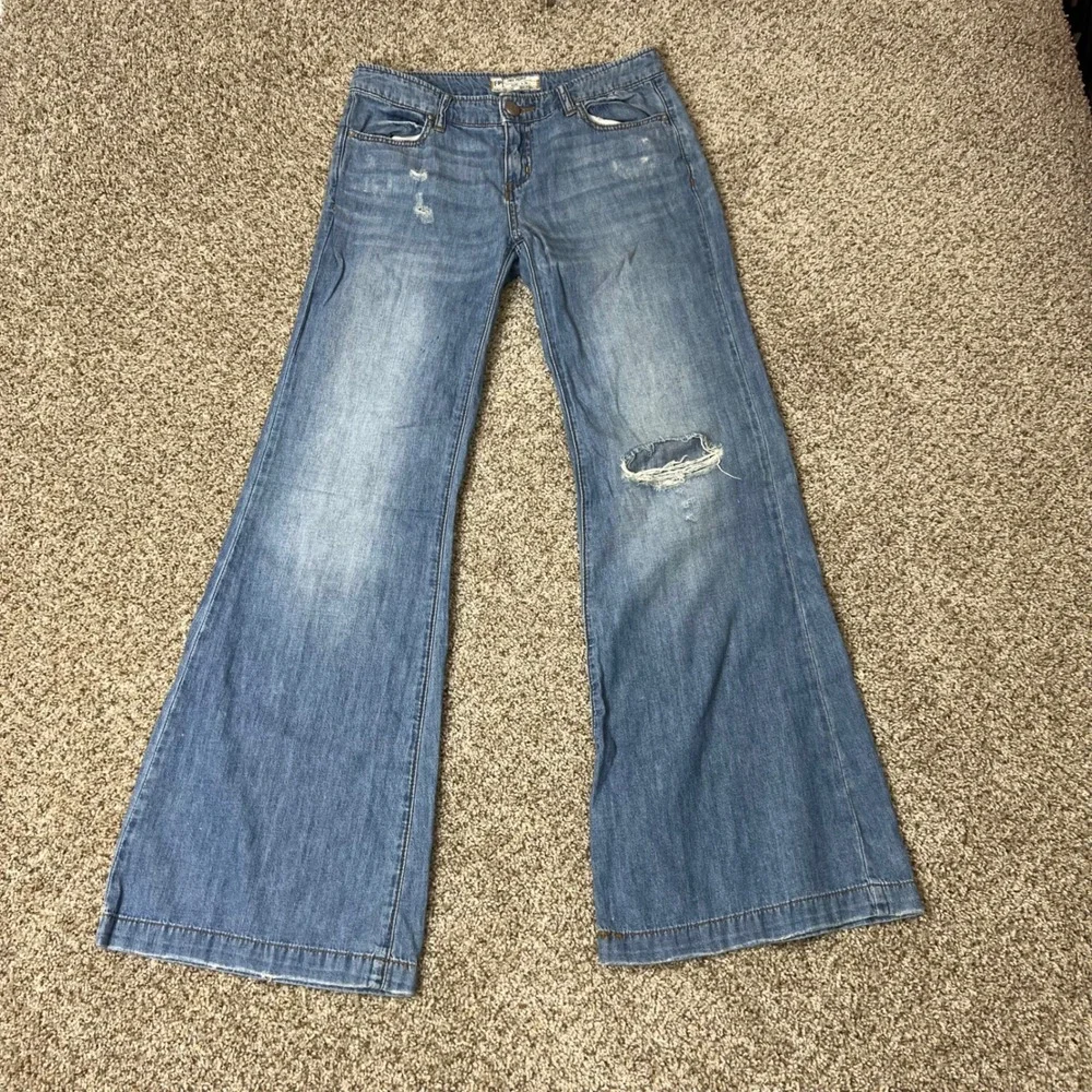 Free People Distressed Flare Jeans Light Wash Wide Leg Denim W26
